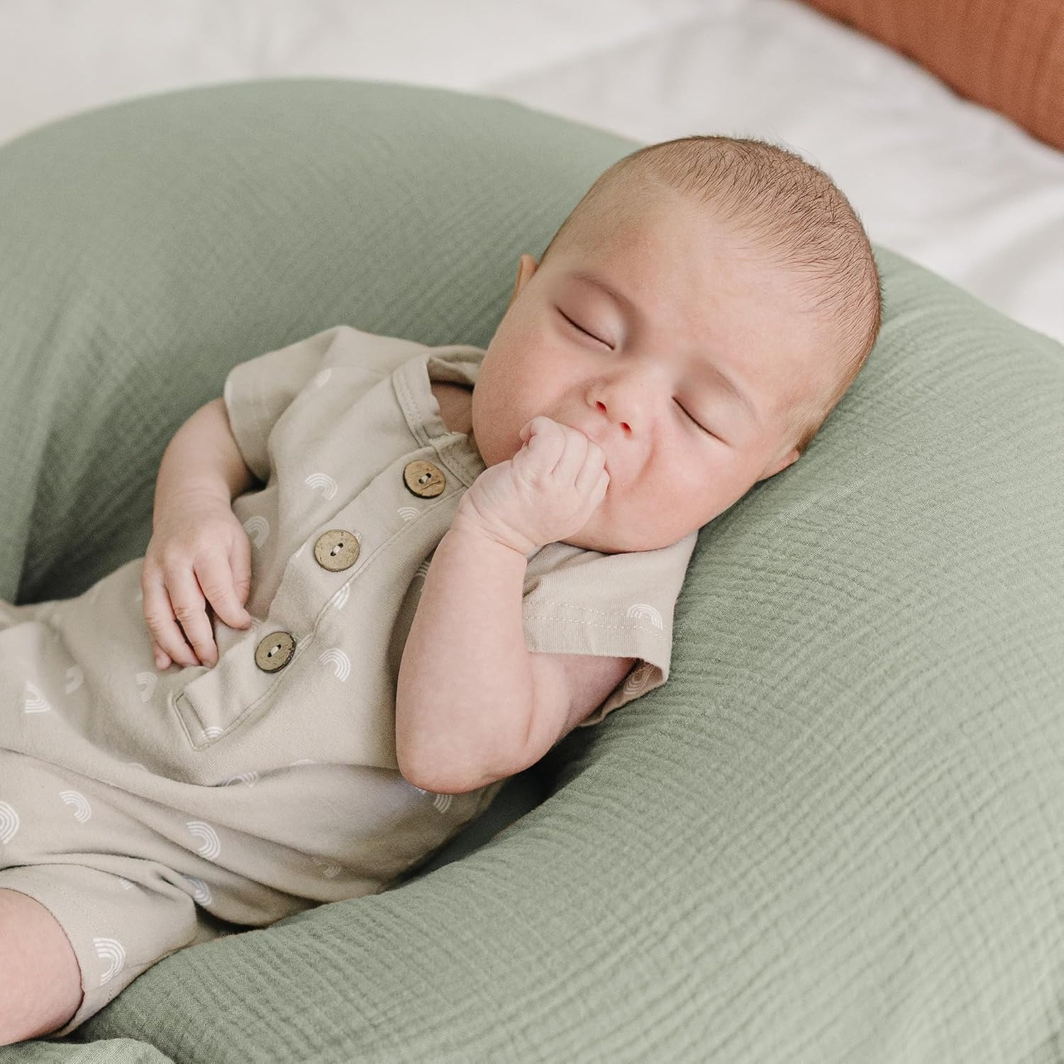 غطاء وسادة الرضاعة (قطعتان) من - مراجعة Nursing Pillow Breastfeeding وسعره
